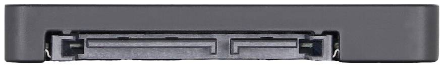 Ein SD-Kartensteckplatz in Nahaufnahme, zeigt die Einführungsseite der Karte in einem schwarzen Kunststoffgehäuse.