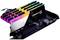 'Trident Z Neo RGB RAM-Sticks von G.Skill auf einem Motherboard, leuchtend in verschiedenen Farben.'