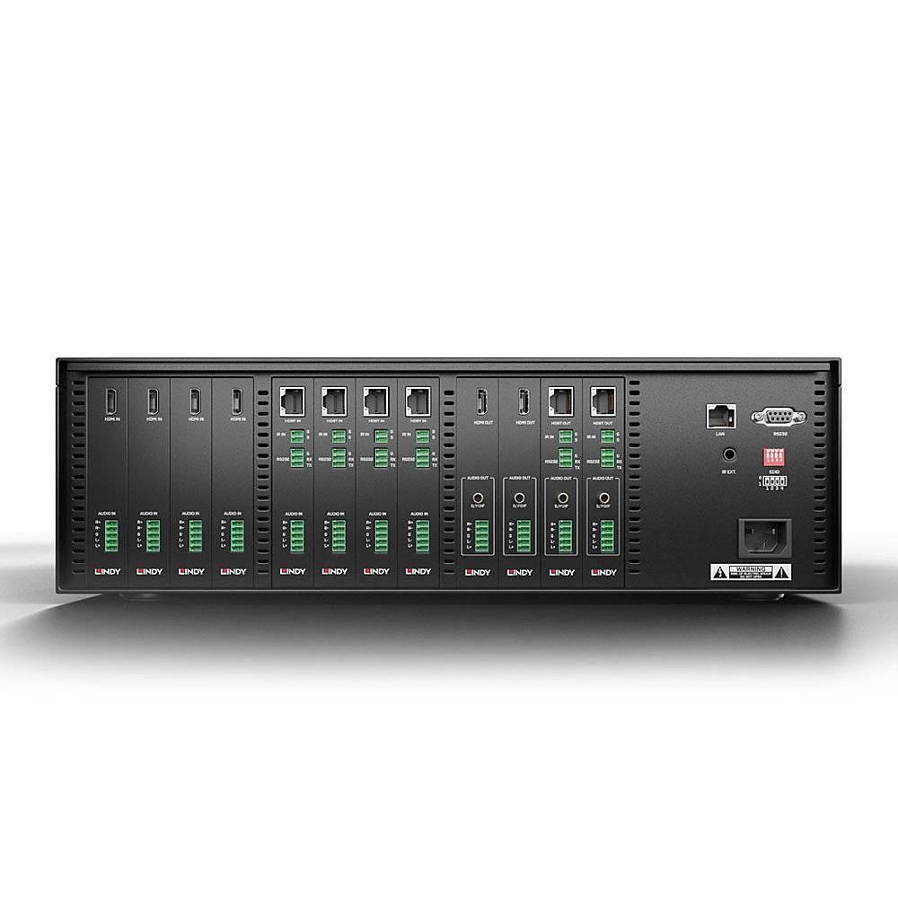 Ein schwarzer elektronischer Server mit mehreren Anschlüssen und LED-Anzeigen auf der Vorderseite, geeignet für Netzwerkinfrastruktur.