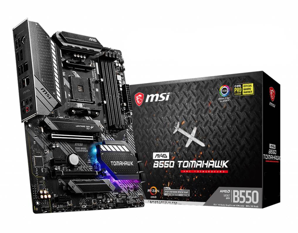 'MSI MAG B550 TOMAHAWK' Motherboard vor Verpackung. Enthält Hinweis auf AMD-Kompatibilität. Zeigt Kühlkörper und Anschlüsse der Platine.