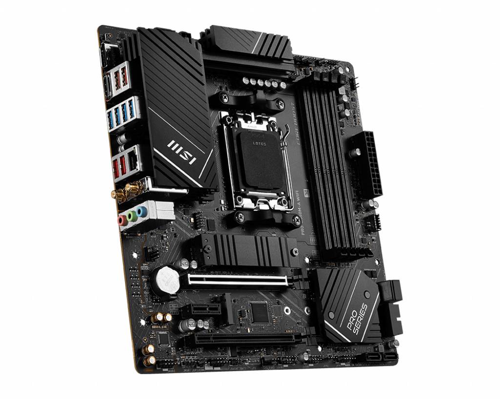 Hauptplatine mit mehreren Anschlüssen und Steckplätzen für Komponenten, darunter RAM-Steckplätze, PCIe-Steckplätze und Anschlüsse für USB.