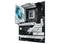 Eine silber-schwarze Computer-Mainboard-Platine mit mehreren Erweiterungssteckplätzen und einem markanten, metallischen Design.