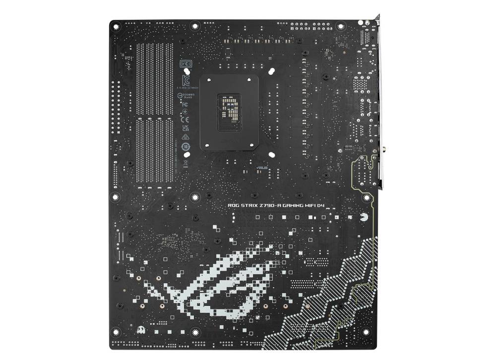 Rückseite einer schwarzen Computer-Mainboard-Platine mit mehreren sichtbaren Leiterbahnen und einem zentralen CPU-Steckplatz.