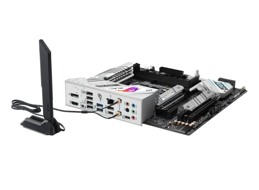 Ein Motherboard mit mehreren Anschlüssen, darunter HDMI und USB, verbunden mit einer abnehmbaren Antenne.