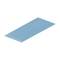 Hellblaues, rechteckiges Blatt Papier auf weißem Hintergrund.