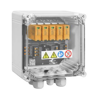 Ein transparenter Kasten zeigt sechs orangefarbene elektrische Module mit Warnsymbolen darunter: Blitzgefahr, elektrische Spannung und Batterie. Schaltkasten für elektrische Installationen.