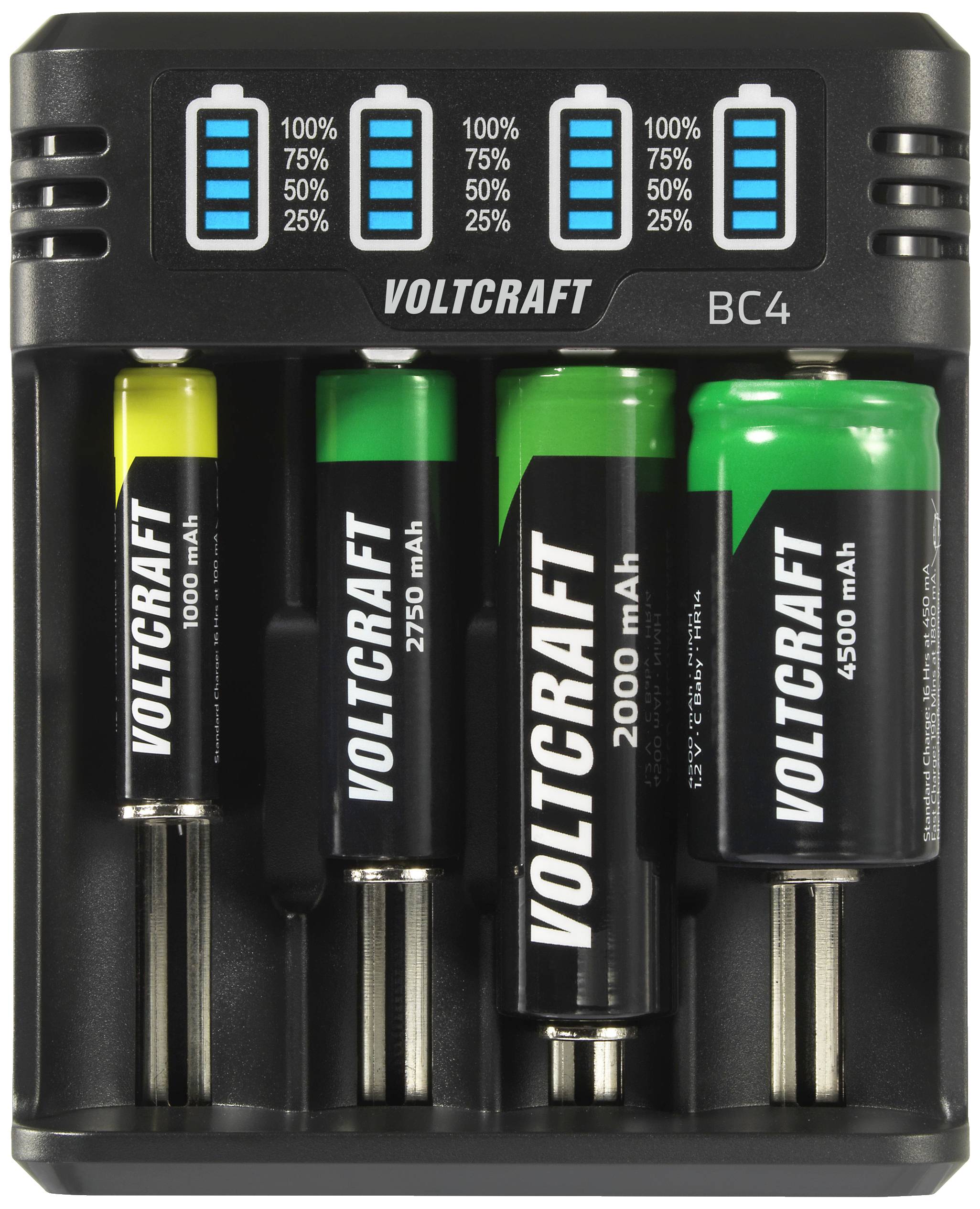 'Ladegerät mit vier Batterien. Akkustand-Anzeige zeigt jeweils 100%, 75%, 50% und 25% an. Marke "Voltcraft", Modell BC4.'