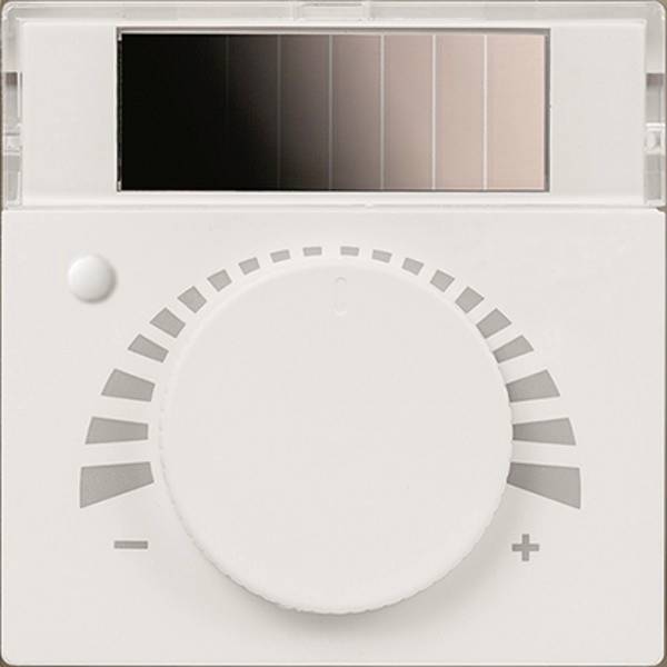 Ein weißes Thermostat mit großem Drehregler und Plus- sowie Minus-Symbolen. Eine digitale Anzeige oben zeigt Temperaturstufen.