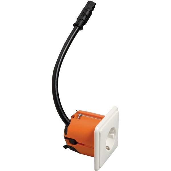 Ein orangefarbenes, quadratisches Einbaugehäuse mit schwarzem Kabel und weißer Abdeckplatte, geeignet für Wandmontage.