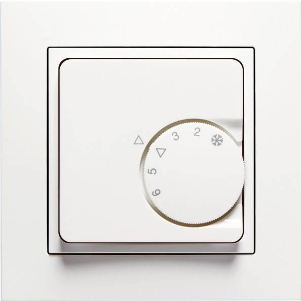 Ein weißer Raumthermostat mit einem Drehregler, der von 1 bis 6 nummeriert ist. Der Regler zeigt auf die Nummer 3.