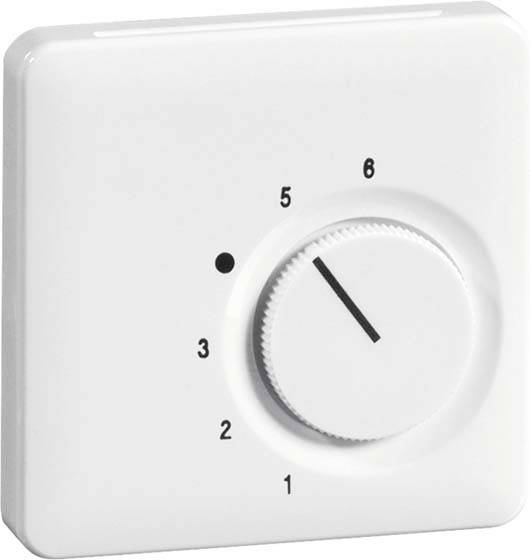 Weißer Raumthermostat mit Drehknopf, auf Stufe 5 eingestellt. Geeignet zur Temperaturregelung in Innenräumen.
