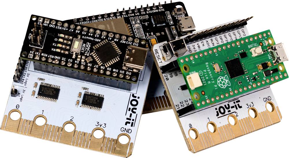 Mehrere Mikrocontroller-Platinen unterschiedlicher Hersteller sind überlappend angeordnet. Links ist eine Joy-iT-Platine zu sehen; rechts eine Raspberry Pi-Platine.