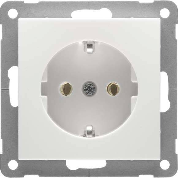 Eine weiße Steckdose in einer quadratischen Platte mit Metallrahmen, frontal aufgenommen.