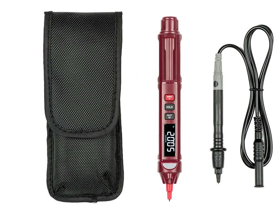 Digitales Multimeter mit Transporttasche und Messleitungen, zeigt eine Anzeige von 20,5 Volt.