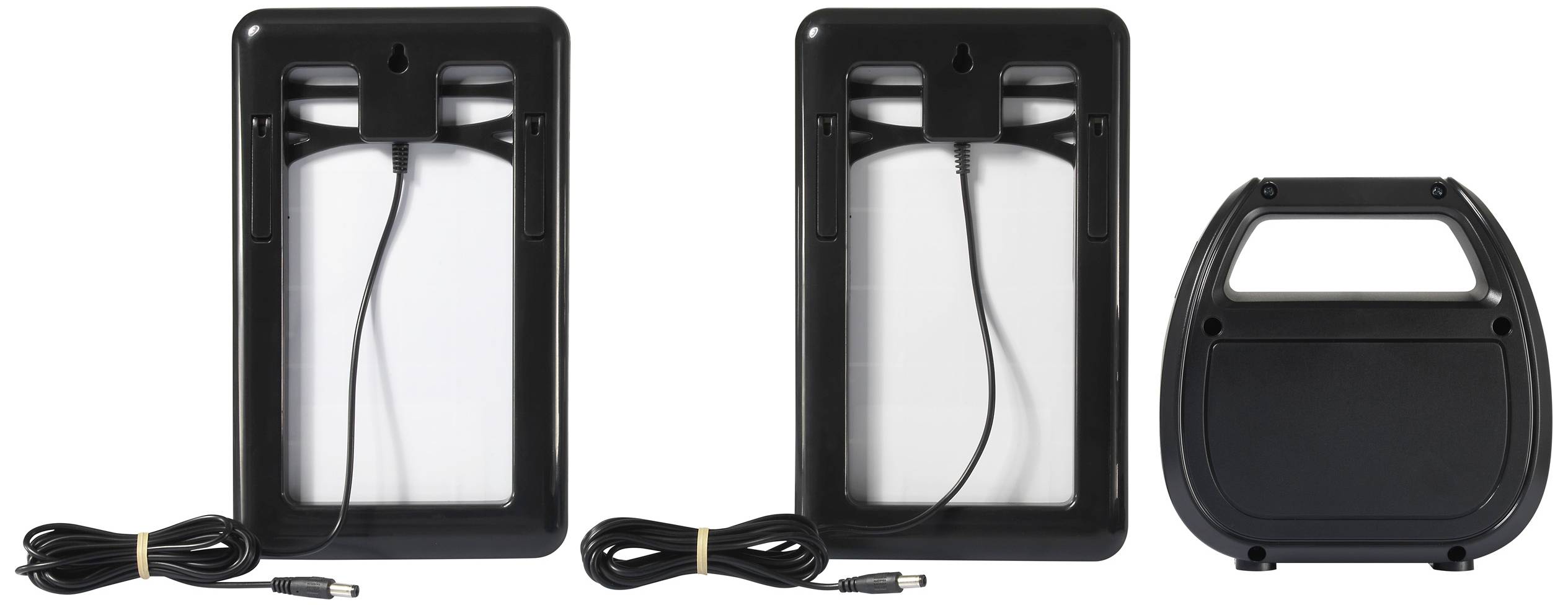 'Drei schwarze Geräte mit Kabeln; zwei rechteckige und ein bogenförmiges. Kabel sind an die Geräte angeschlossen.'