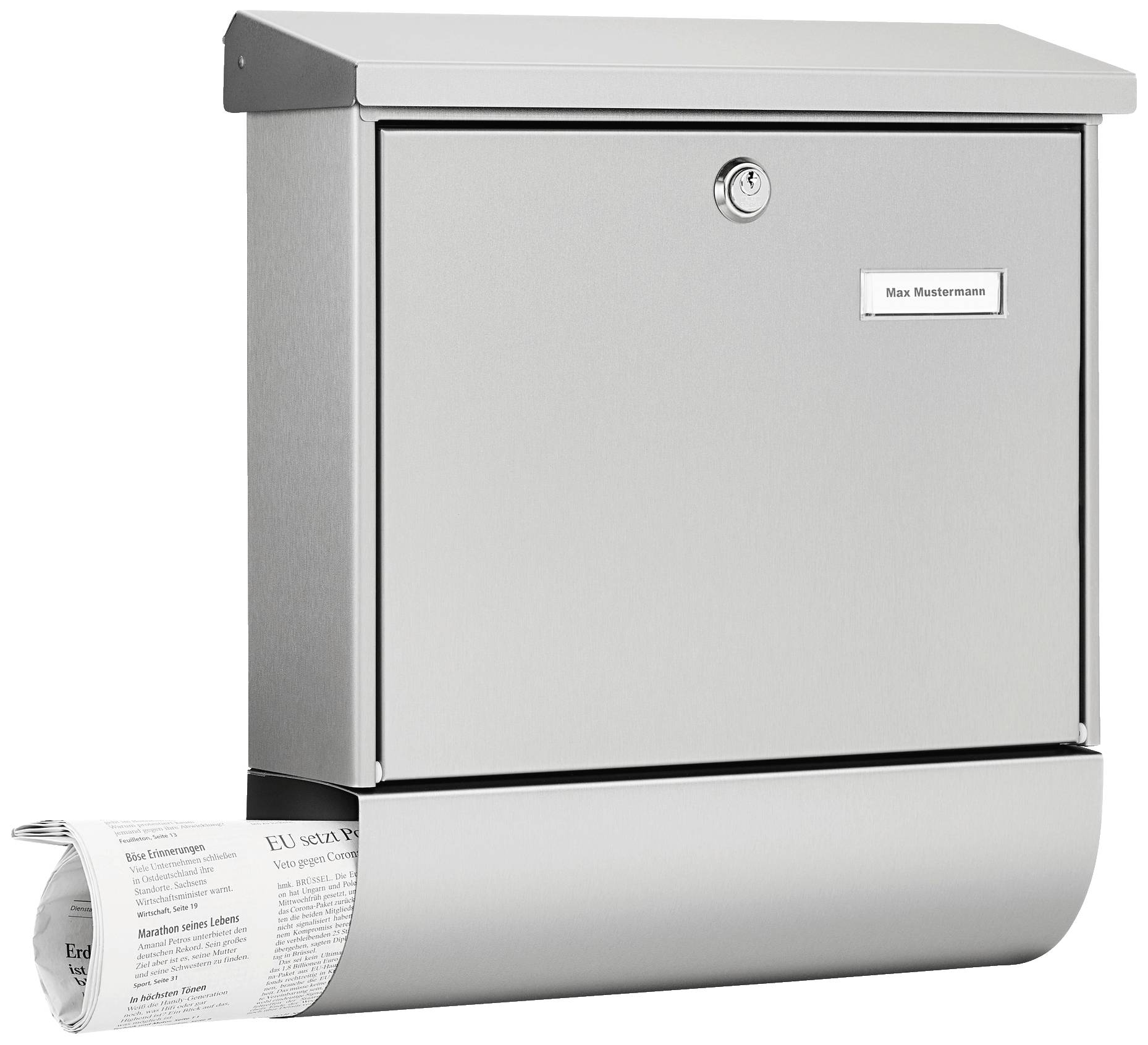 Ein silberner Briefkasten mit Zeitungsfach, darauf ein Namensschild 'Max Mustermann'. Im Zeitungsfach steckt eine zusammengerollte Zeitung.