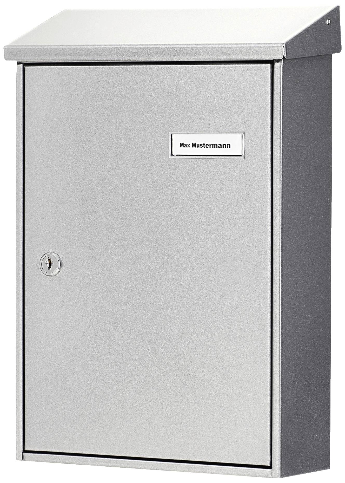 Silberner Briefkasten mit Namensschild 'Max Mustermann', an einer Wand montiert. Enthält ein Schloss in der linken unteren Ecke.