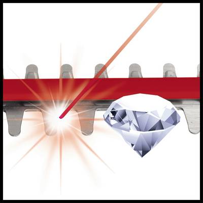 Ein Laserstrahl schneidet präzise durch eine Metallklinge, während ein funkelnder Diamant daneben liegt und den Glanz betont.