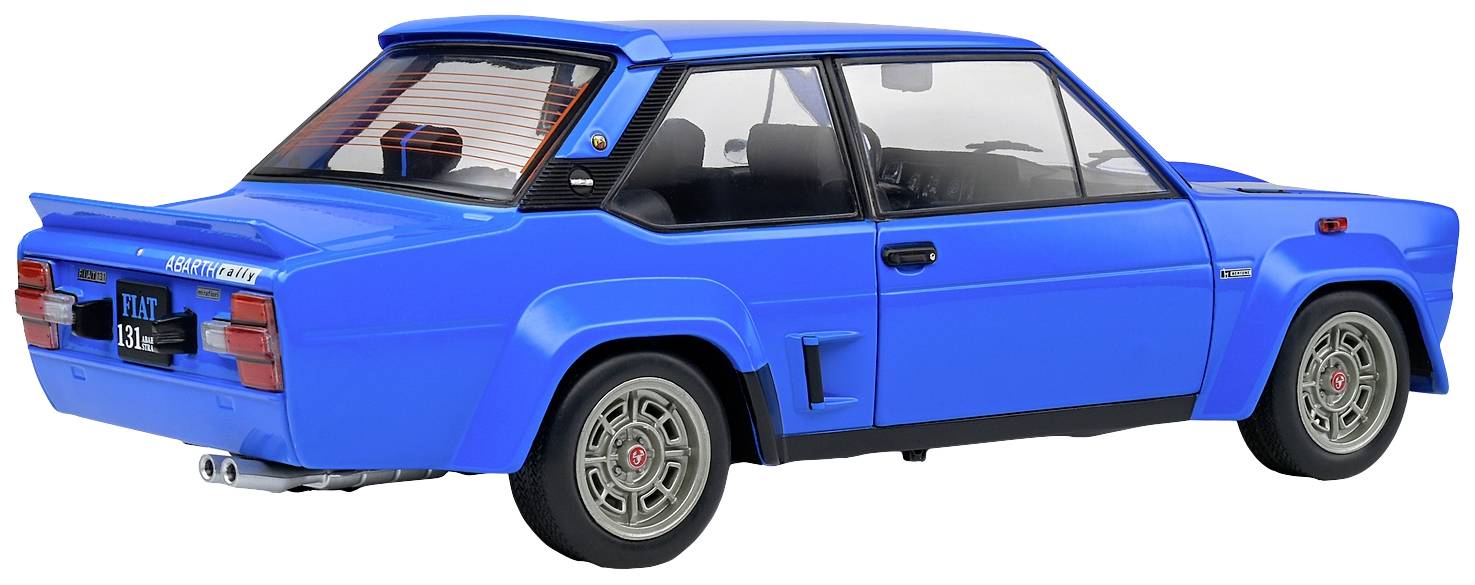 Ein blauer Sportwagen im Retro-Stil ist von der Seite zu sehen. Er hat breite Reifen und ist auf Hochglanz poliert.