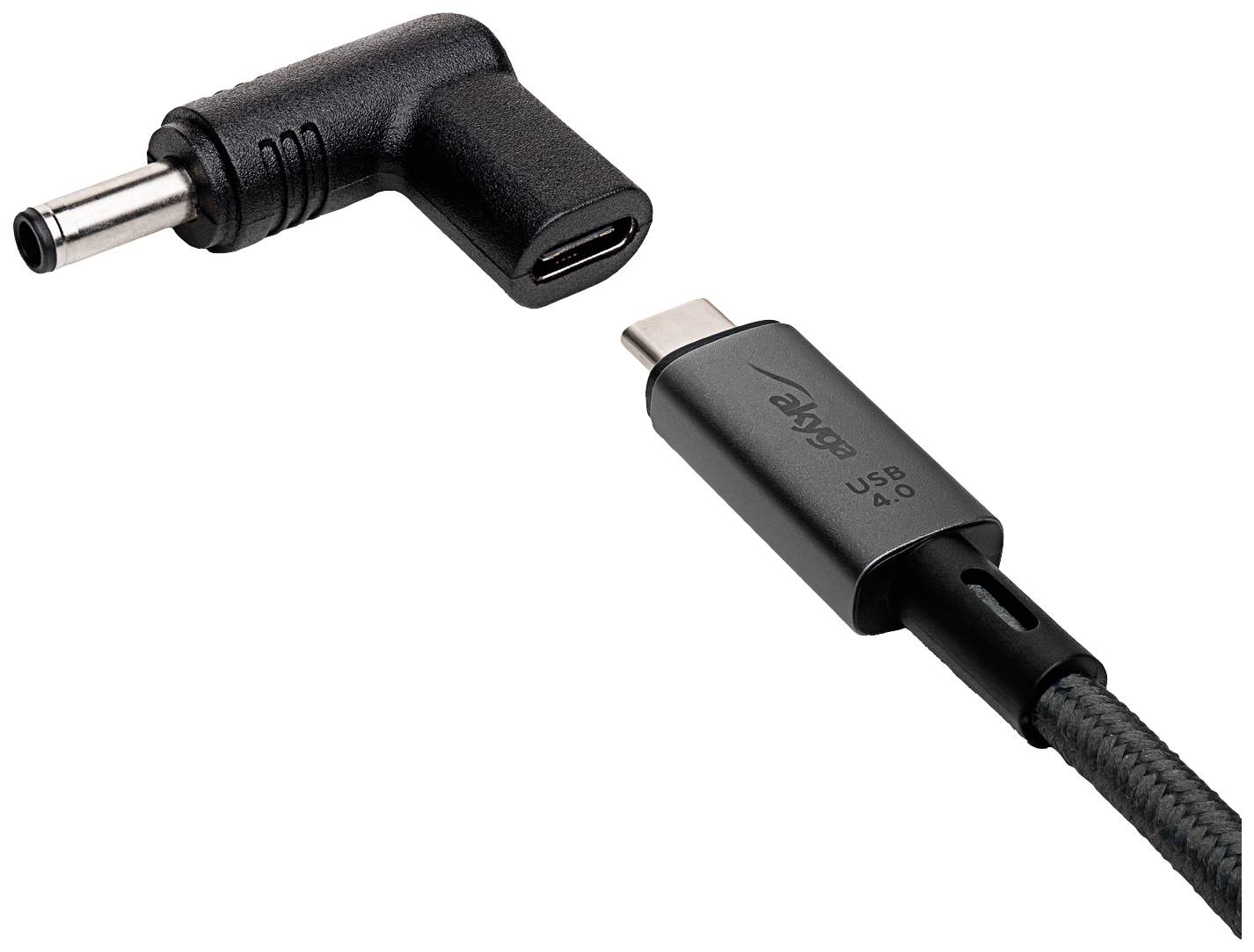 'Ein Ladekabel mit abgewinkeltem Anschluss auf der einen Seite und einem USB-C-Anschluss auf der anderen Seite vor weißem Hintergrund.'