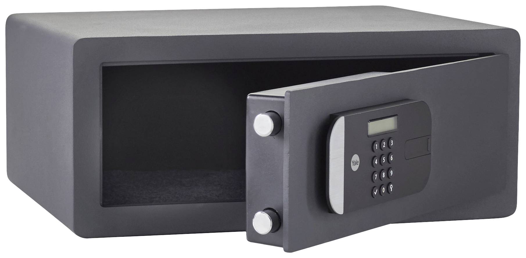 Ein geöffneter Tresor mit elektronischem Zahlenfeld. Die kleine Tür ist angelehnt, der Innenraum des Tresors ist leer.
