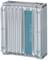 Industrie-PC von Siemens, Modell 'SIMATIC BOX PC', mit vertikalen Lüftungsschlitzen, geeignet für industrielle Anwendungen.