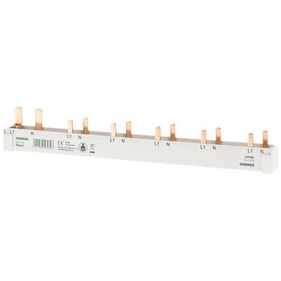 Kupferschiene mit abwechselnden Kontakten, markiert mit 'L1' und 'N'. Modellnummer und Herstellerangabe sind neben Barcodes sichtbar.
