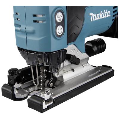 Eine blaue elektrische Stichsäge mit Metallklinge auf einem Tisch. Klingenfach, Ein-/Aus-Schalter und Griff sind sichtbar.