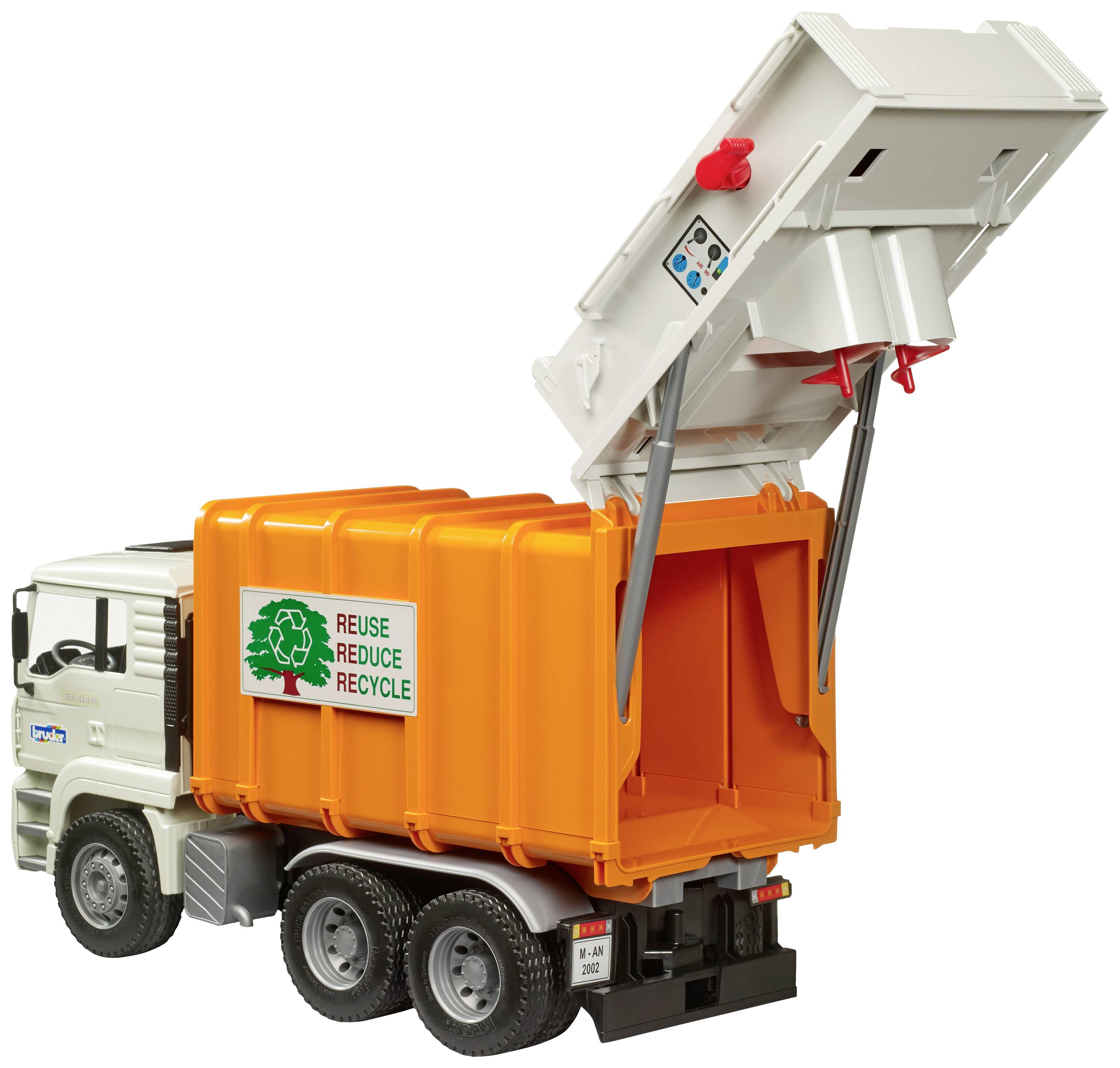 Müllwagen mit orangefarbenem Container und der Aufschrift 'Reuse, Reduce, Recycle'. Der Laderaum ist offen, zeigt Entsorgungsfunktion.