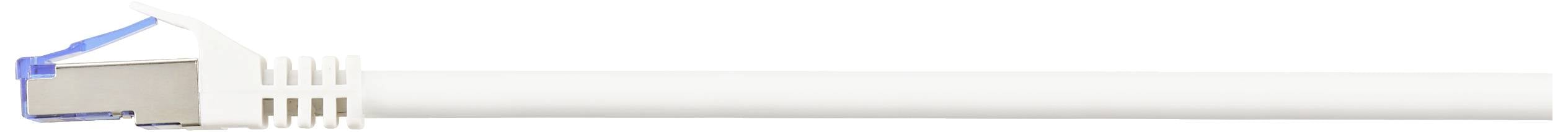 Ein weißes Ethernet-Kabel mit einem blauen Stecker, das für Netzwerkverbindungen verwendet wird.