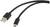 Ein schwarzes USB-Kabel mit einem USB-A-Stecker und einem USB-C-Stecker, verwendet für Datenübertragung und Aufladen.