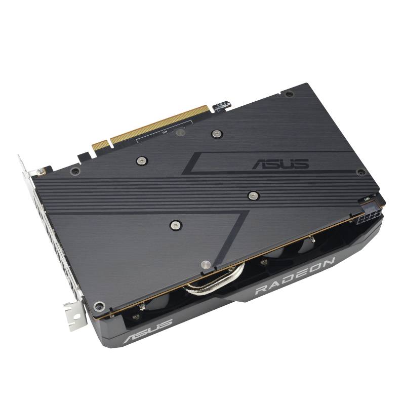 'Eine ASUS Radeon Grafikkarte wird von oben gezeigt, mit einer schwarzen Abdeckung und sichtbarem Kühlkörper an der Unterseite.'
