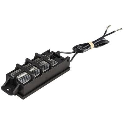 Ein schwarzes elektronisches Bauteil mit mehreren Steckplätzen und einem angeschlossenen Kabel, verwendet zur elektrischen Verbindung.