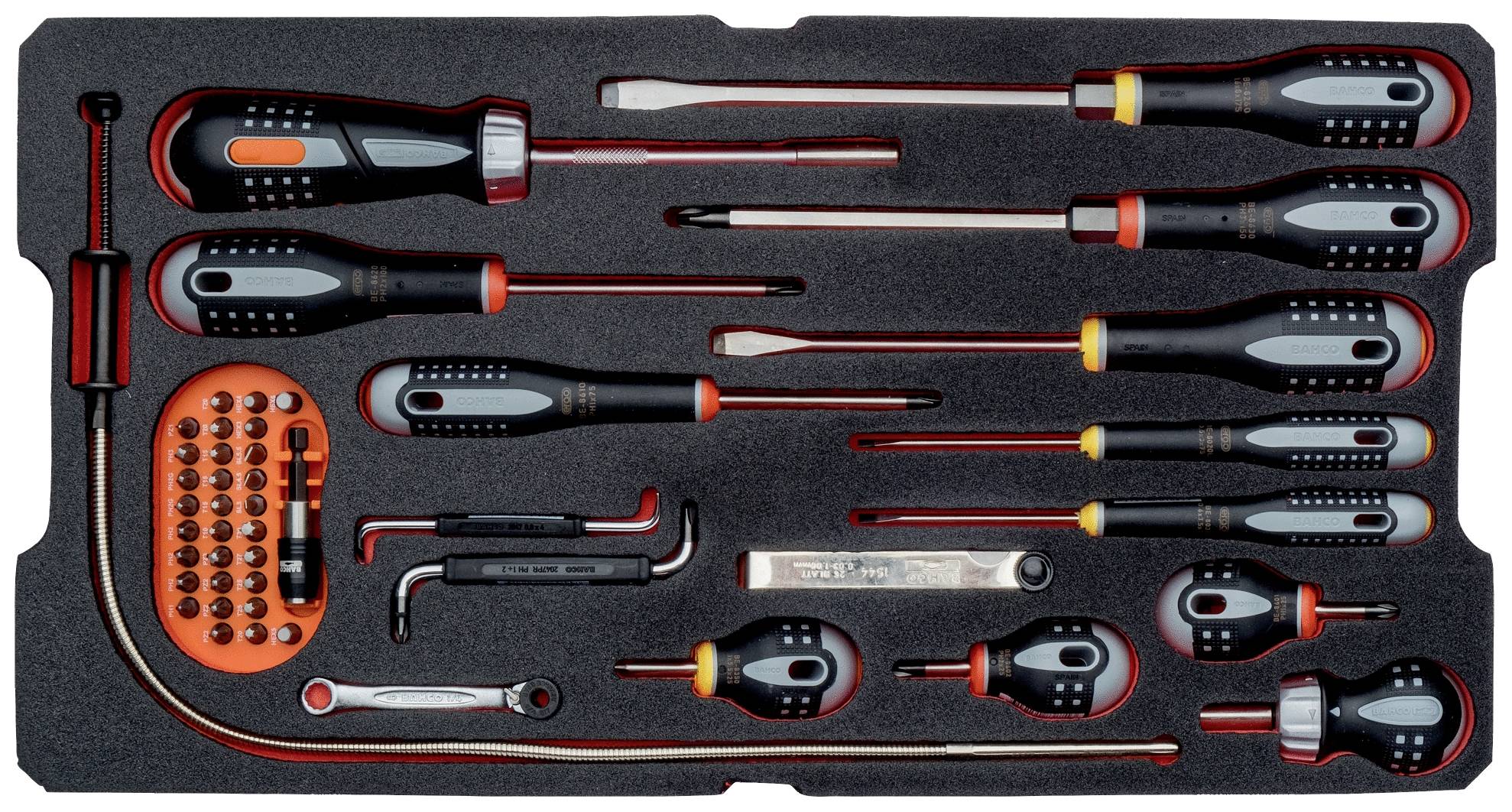 Werkzeug-Set mit verschiedenen Schraubendrehern, einem Bit-Set, Inbusschlüsseln und einem flexiblen Schraubenzieher in Schaumstoffeinlage.