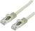 Zwei graue Ethernet-Kabel mit transparenten RJ-45-Steckern, geeignet für Netzwerkverbindungen.