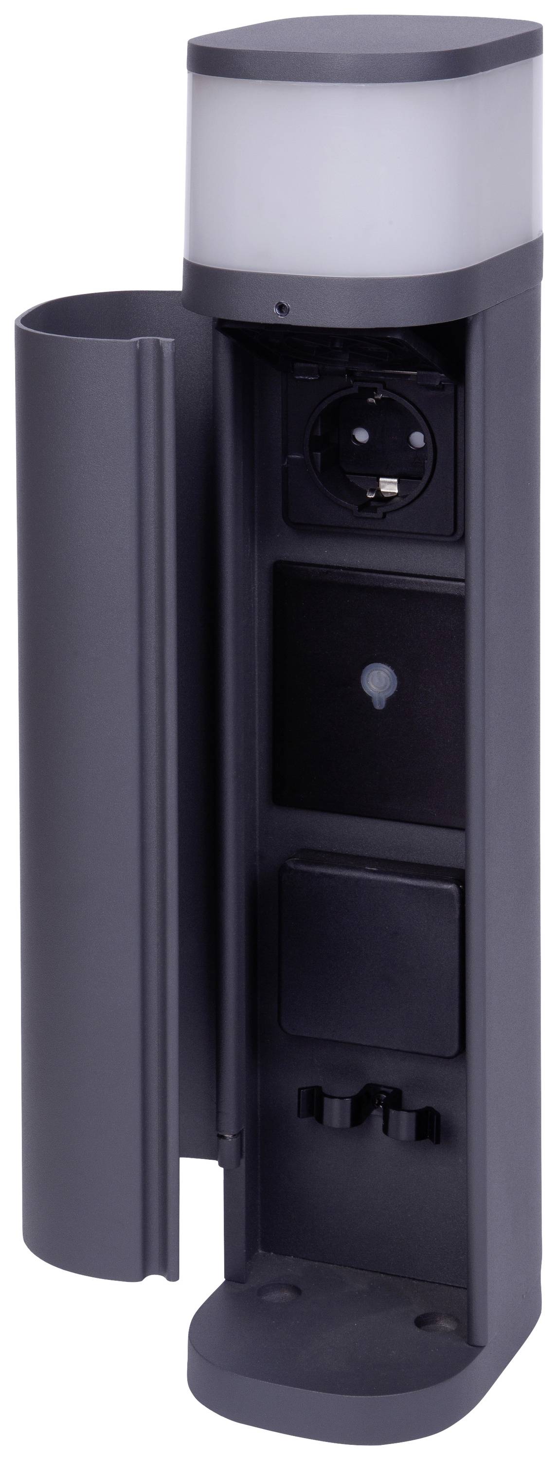 Schwarze Outdoor-Stromsäule mit integrierter Steckdose und Abdeckung. Oben befindet sich eine runde, weiße Lampe.