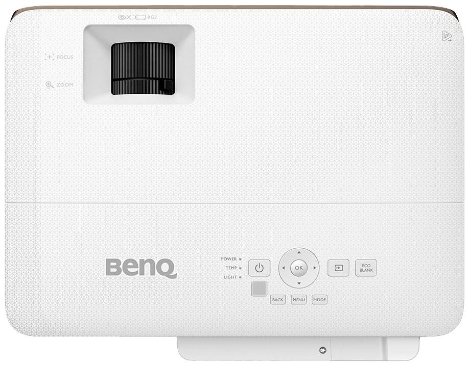 Ein weißer BenQ-Projektor mit Bedientasten auf der Oberseite und einem großen Fokus-/Zoomrad. Ideal für Präsentationen oder Heimkino.