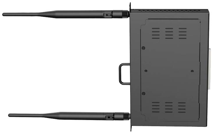 Ein schwarzer Netzwerkrouter mit zwei langen Antennen, die horizontal ausgefahren sind. Der Router hat eine rechteckige Form und Lüftungsschlitze.