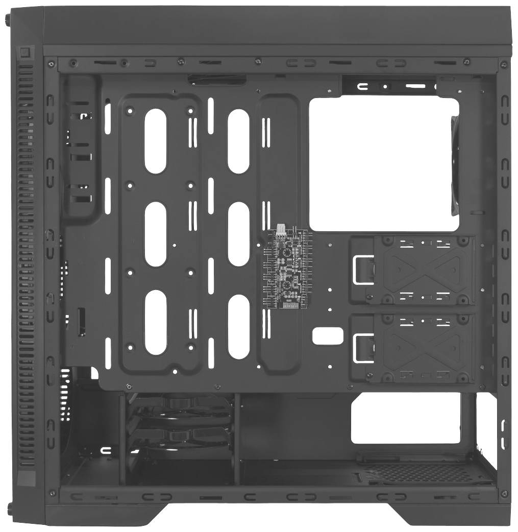 Ein offenes Computergehäuse zeigt die Metallstruktur mit Bereichen für Motherboard und Laufwerkeinschübe. Keine Hardware eingebaut.