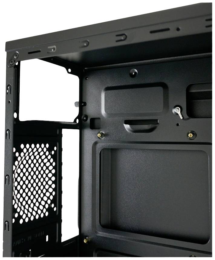 Das Bild zeigt das Innere eines leeren Computergehäuses in Schwarz mit sichtbaren Schraubenlöchern und Belüftungsgitter hinten.