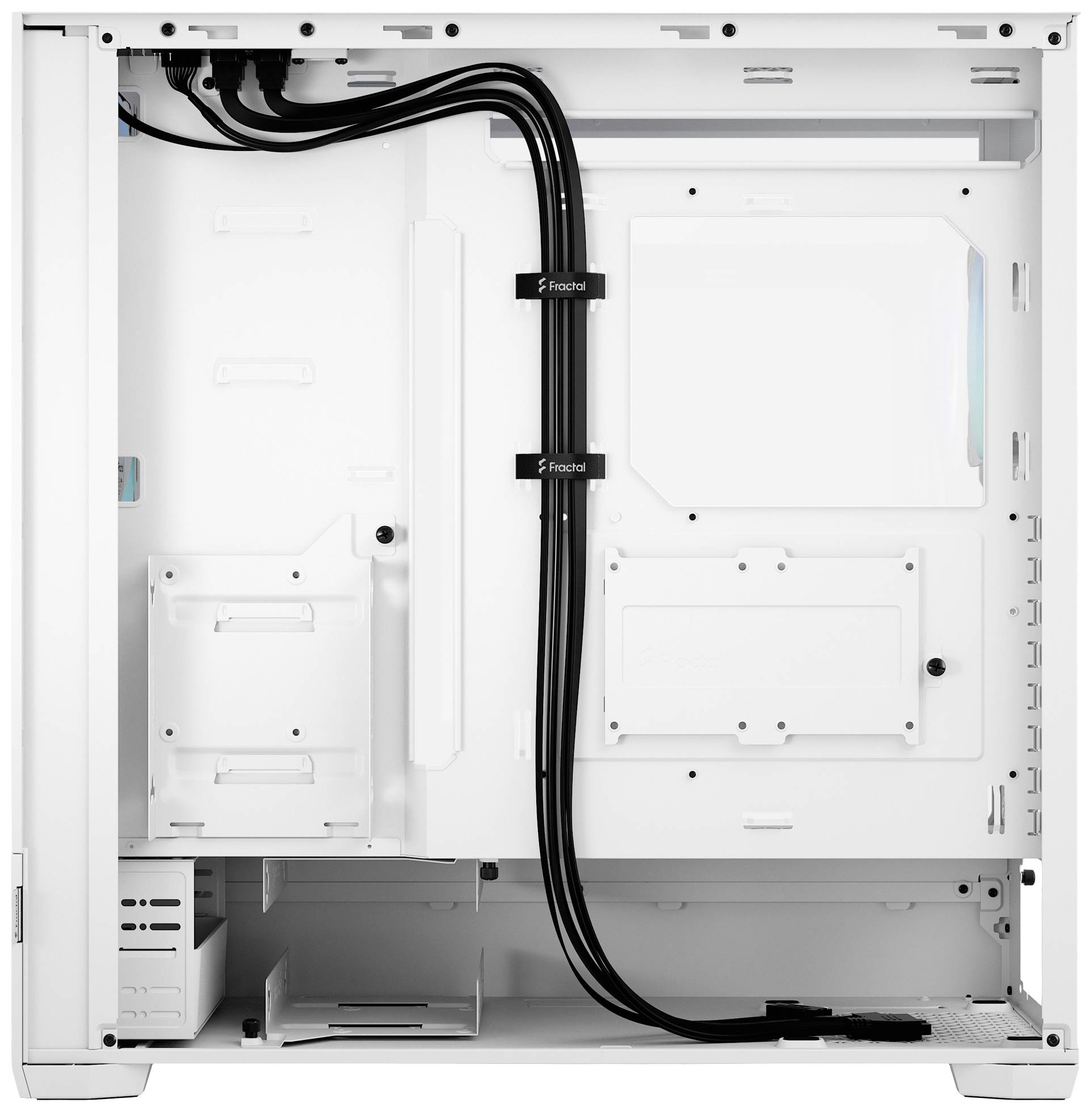 Ein offenes, weißes Computergehäuse mit sauber verlegten Kabeln, innen leer, mit Halterungen für Festplatten und Platz für Hardwarekomponenten.