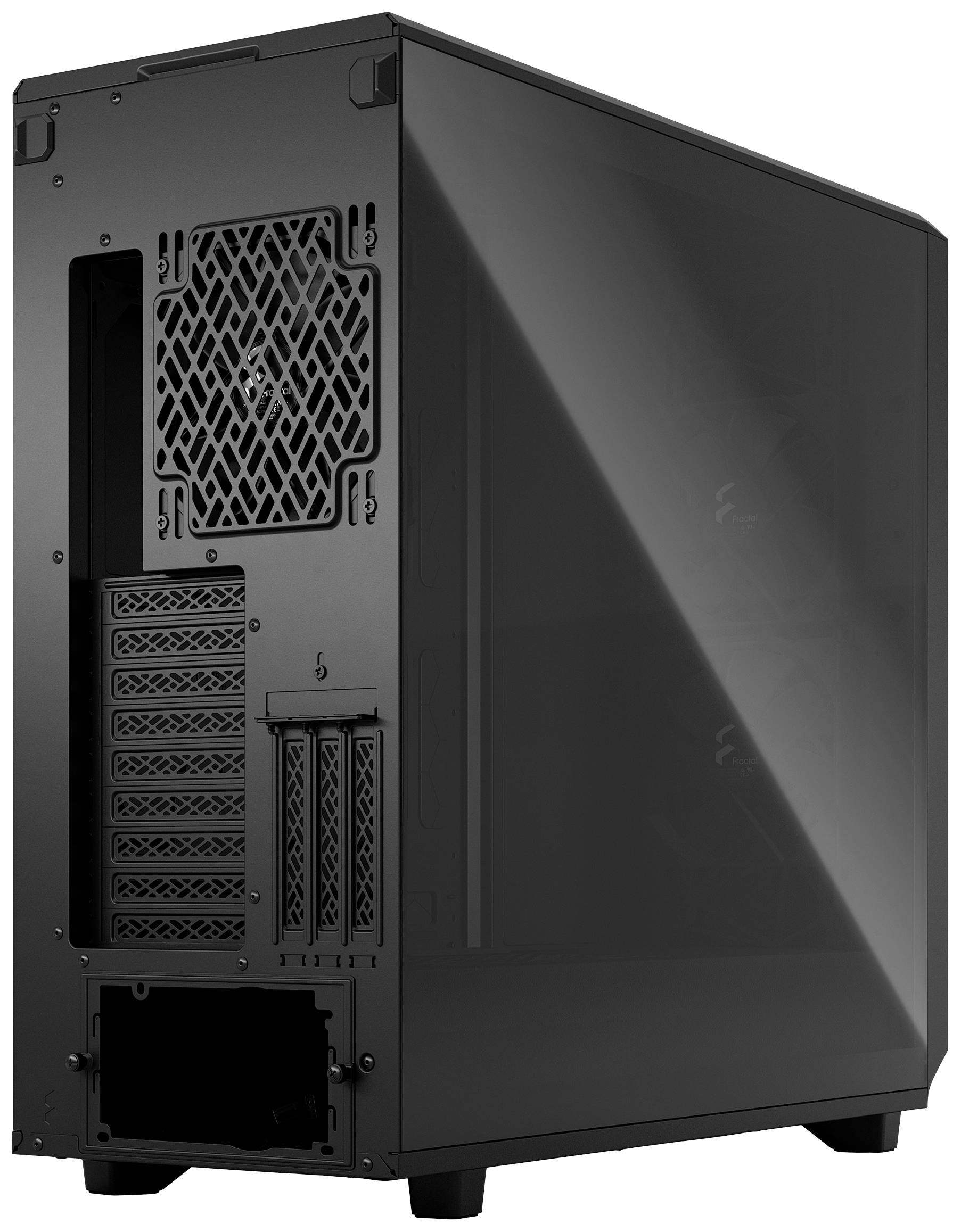 Schwarzes Computergehäuse von hinten gezeigt, ohne sichtbare Hardware installiert. Enthält Lüftungsgitter und mehrere Erweiterungssteckplätze.