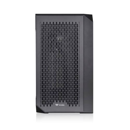 Ein schwarzes Computergehäuse mit Gitterfront, hier abgebildet in vertikaler Position. Das Gehäuse zeigt das Logo von Thermaltake.