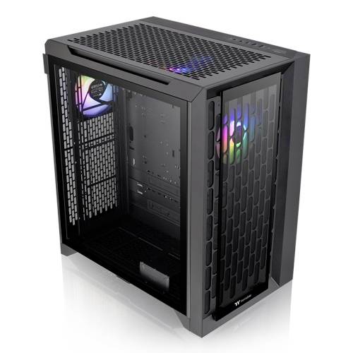 Ein schwarzes, offenes Computergehäuse mit seitlichem Sichtfenster und sichtbaren RGB-Lüftern, dargestellt in Frontansicht.