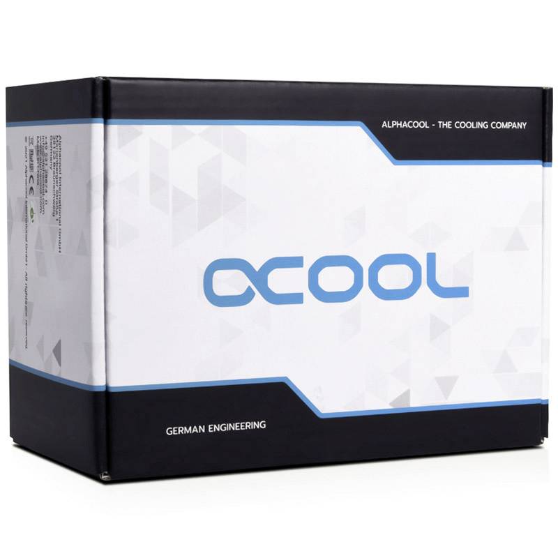 Eine schwarze Box mit blauem Logo und Aufschrift 'ALPHACOOL' und 'GERMAN ENGINEERING'. Enthält Kühllösungen von der Firma Alphacool.