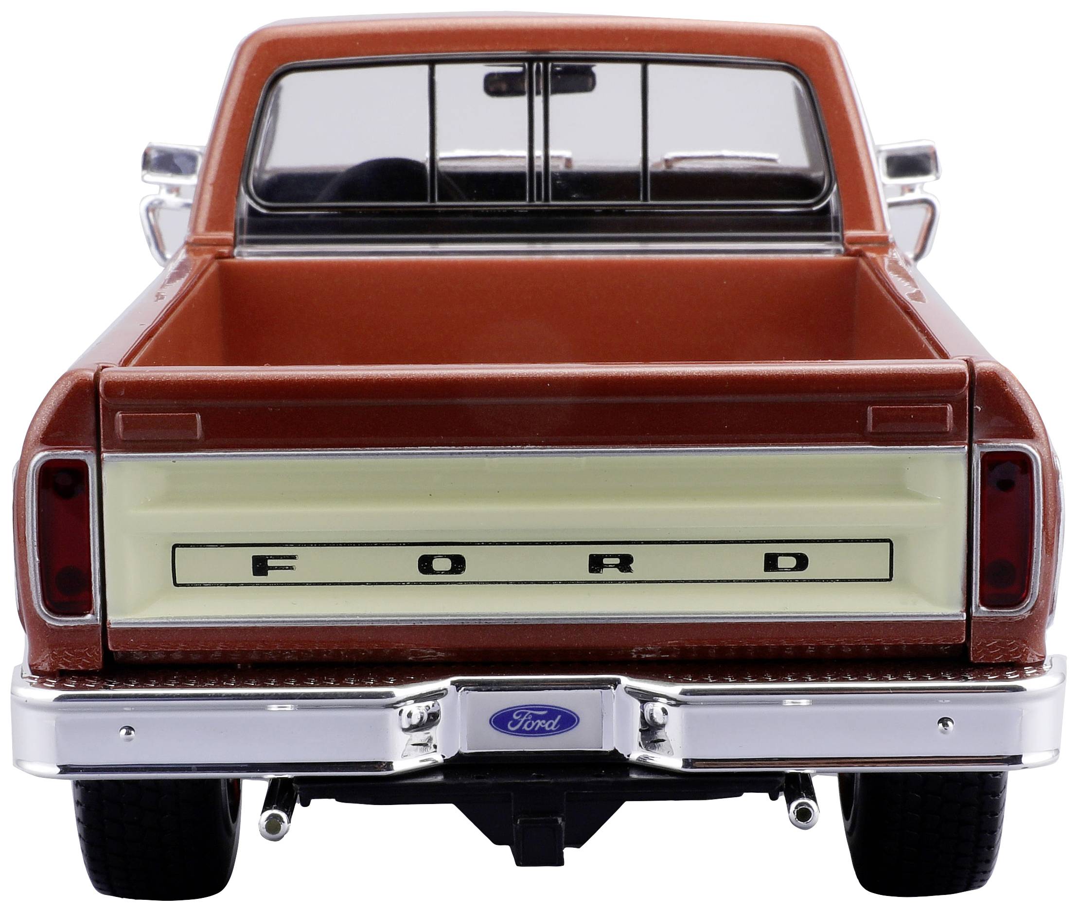 Roter Pickup-Truck von hinten, Marke Ford, zeigt Ladefläche und Rücklichtdesign.