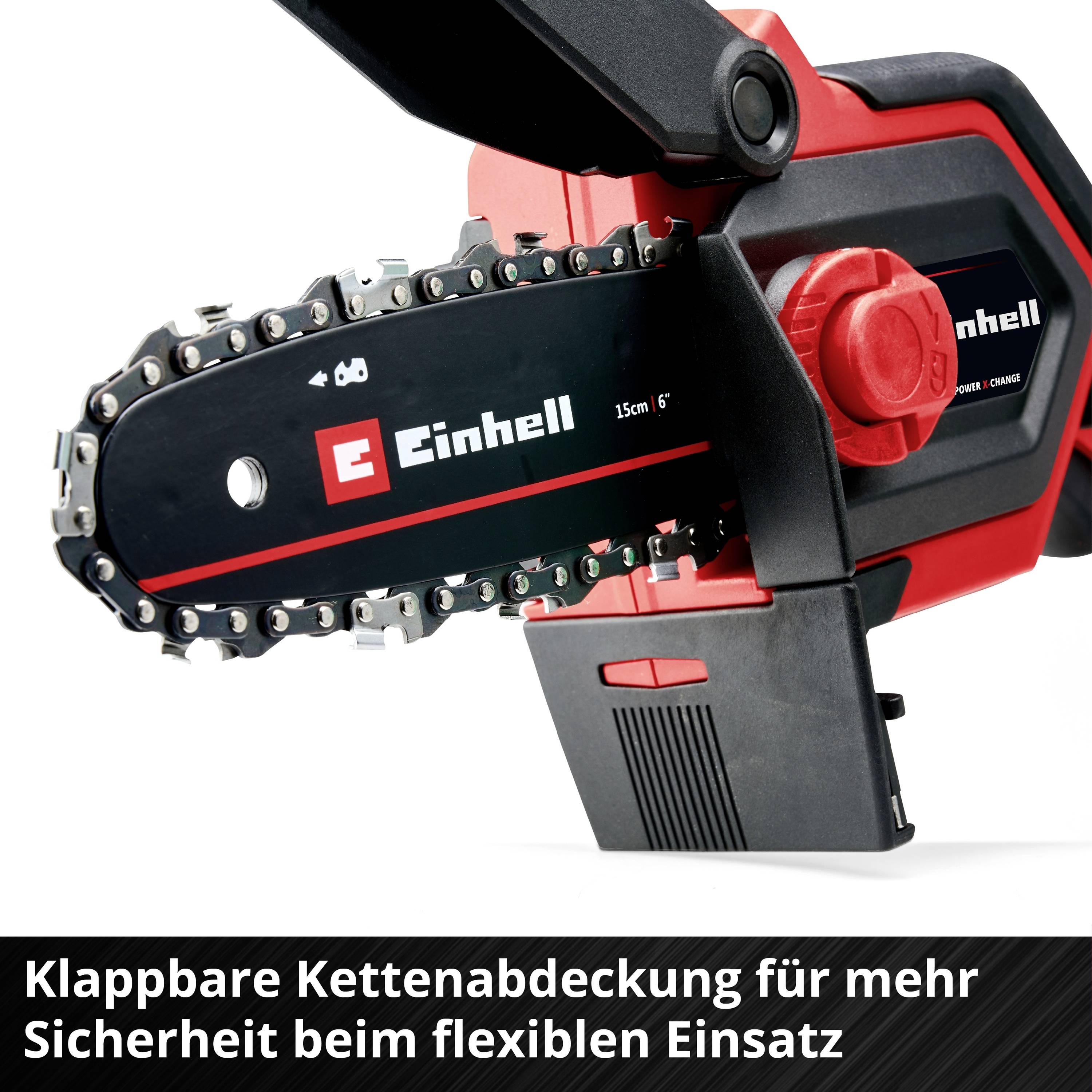 Ein rotes Einhell Kettensäge-Handgerät mit klappbarer Kettenabdeckung, geeignet für flexible und sichere Anwendungseinsätze.