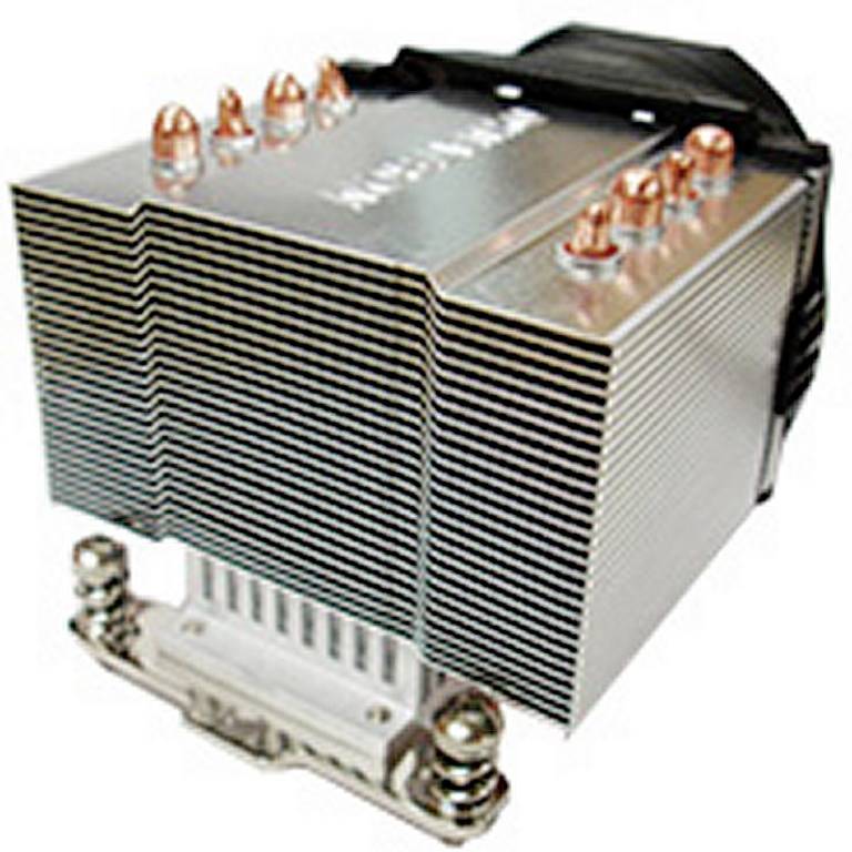 Ein großer CPU-Kühler mit mehreren Kupfer-Heatpipes und Aluminium-Lamellen, entworfen zur effizienten Wärmeableitung.