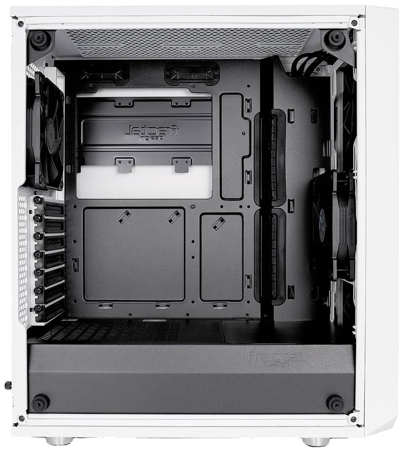 Leeres weißes Computergehäuse mit schwarzem Innenraum, Lüftern an Vorder- und Rückseite und Slots für Erweiterungskarten.