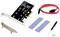 Eine PCIe-Adapterkarte mit M.2-SATA-Steckplatz, ein rotes SATA-Kabel, zwei Wärmeleitpads, ein Schraubendreher, eine Halterung und Schrauben.